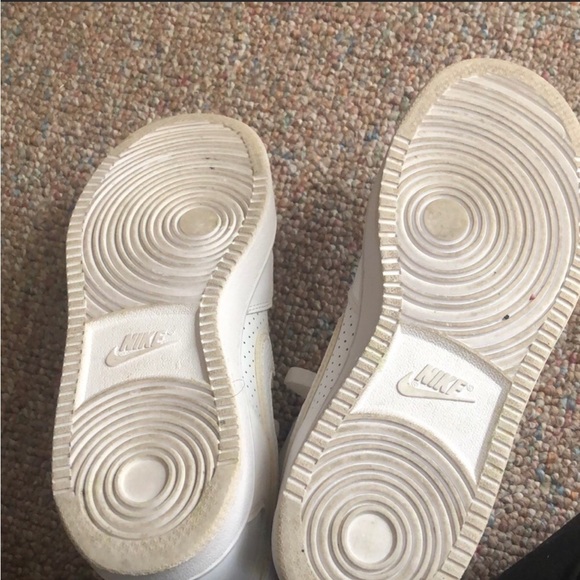 Women’s Nike Air Force 7.5 - Picture 4 of 6